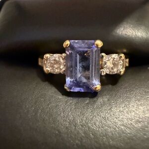 Elegant Genuine Tanzanite & 2 Side Diamonds W/ Channel Set Diamonds